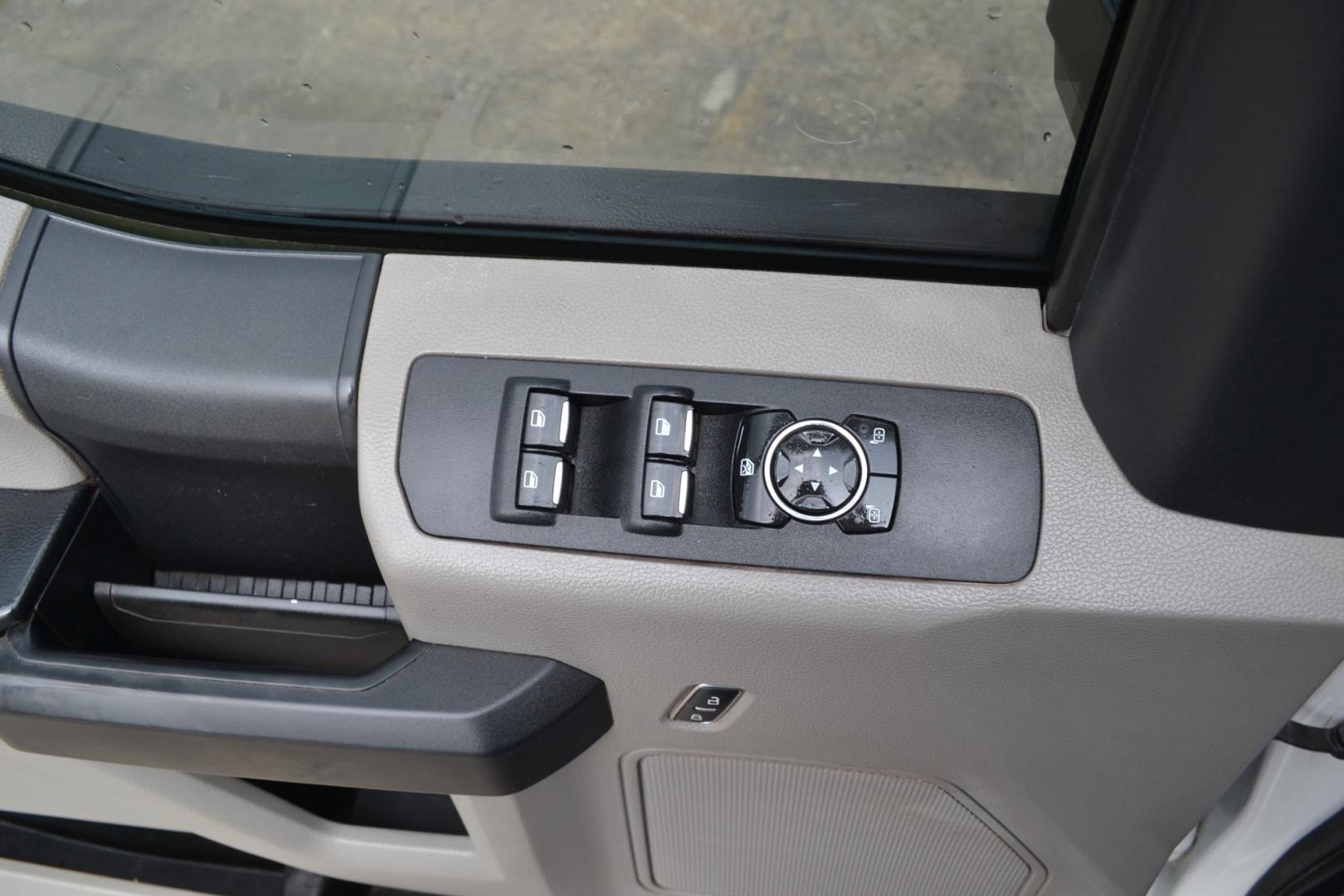 2019 WHITE /GRAY Ford F-350 with an POWERSTROKE 6.7L DIESEL engine, 6SPD AUTOMATIC transmission, located at 9172 North Fwy, Houston, TX, 77037, (713) 910-6868, 29.887470, -95.411903 - CREW CAB, 4X4, 11,500LB GVWR , WB: 176", RATIO: 3.31, 8.5FT FLATBED, 84" WIDE, GOOSENECK/BUMPER PULL HITCH, EXHAUST BRAKE, REVERSE CAMERA , POWER INVERTER, FULLY LOADED - Photo#17